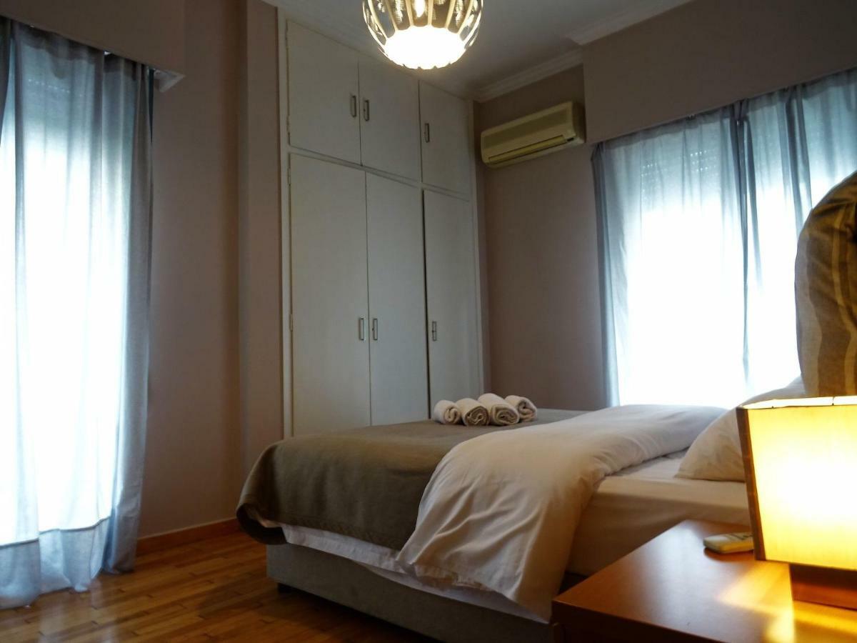 Chic Central Apartment In Evangelismos Metro Station Athen Eksteriør billede